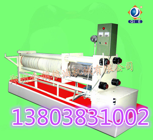 大豆液壓榨油機(jī)是怎樣工作的(圖1) 大豆液壓榨油機(jī)是怎樣工作的