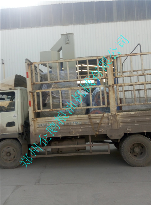 安徽蒙城客戶預(yù)定的100型螺旋榨油機(jī)設(shè)備今天發(fā)貨(圖3) 安徽蒙城客戶預(yù)定的100型螺旋榨油機(jī)設(shè)備今天發(fā)貨(圖3)