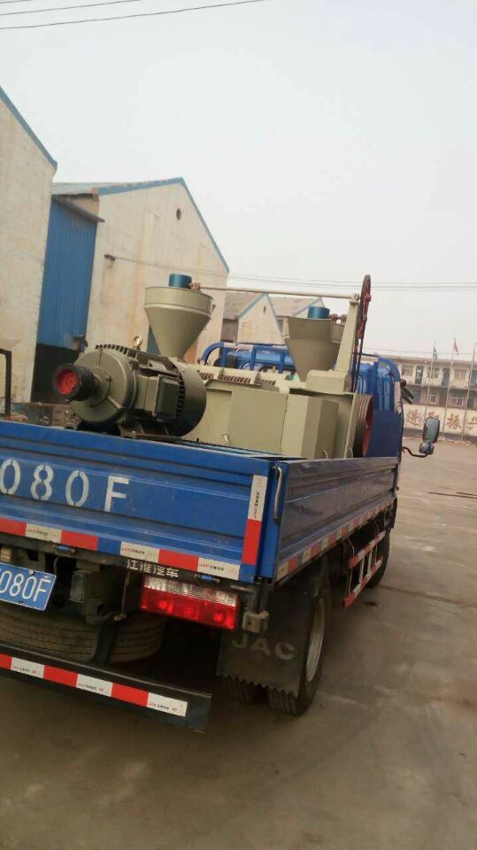 安徽五河榨油機設備發貨現場(圖3)